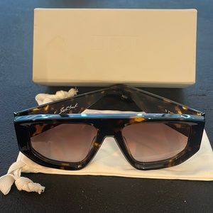 Dezi backtrack sunglasses-tortoise